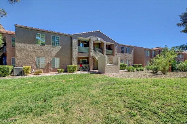 Foto del edificio - 2121 Blue Breeze Dr