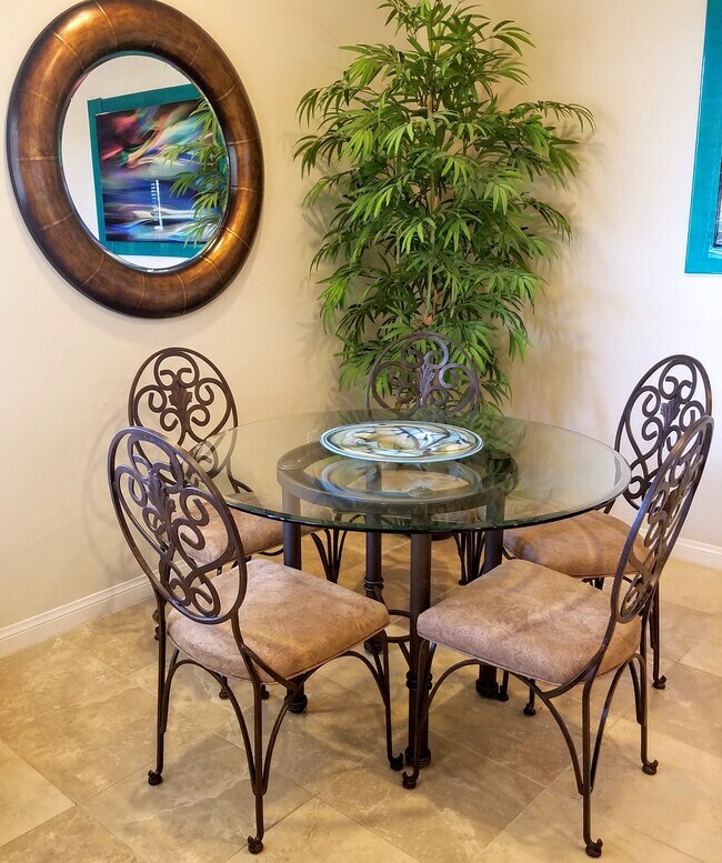 Rincón para comer - 40296 Calle Ebano