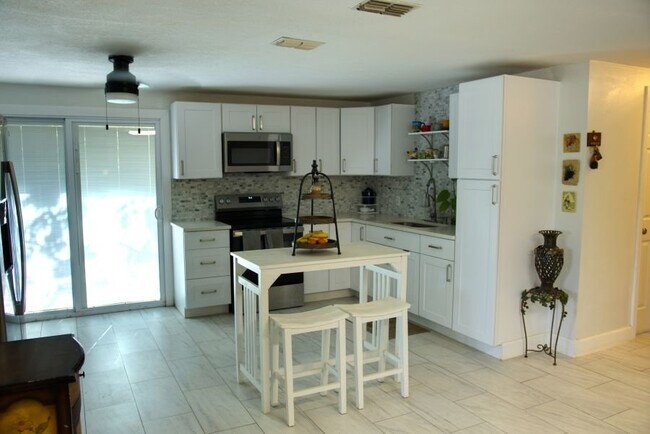 Foto del edificio - 4530 W Idlewild Ave
