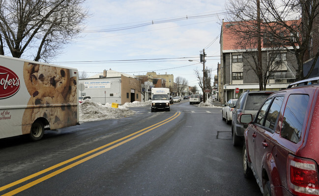 Foto del edificio - 336 Anderson Ave