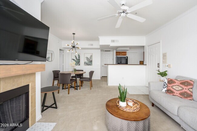 Foto del edificio - 15095 N Thompson Peak Pkwy