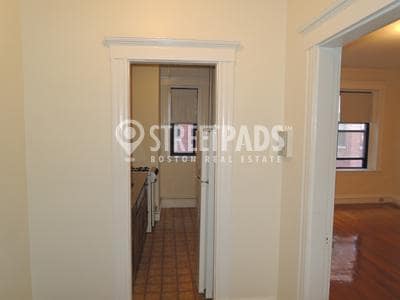 Building Photo - bedroom in Malden MA 02148