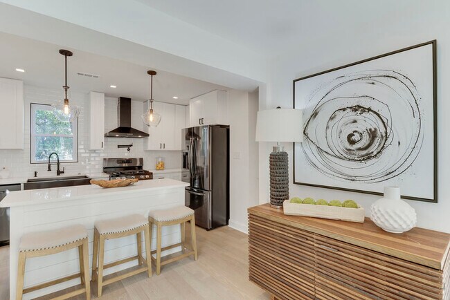 Foto del edificio - 928 52nd St NE