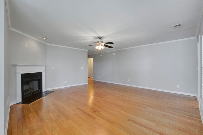 Foto del edificio - 111 Meadowvale Ln