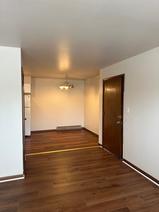 Foto del edificio - 1025 N Farnsworth Ave