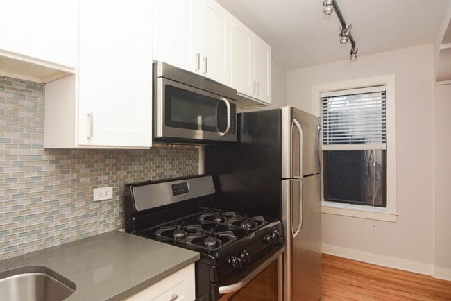Building Photo - 2424 N Kedzie Blvd