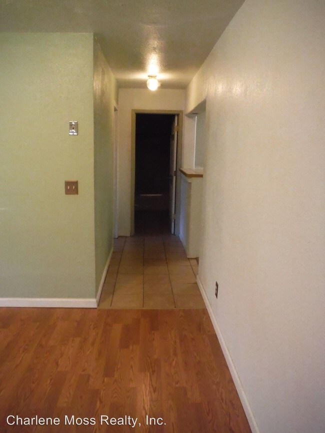 Building Photo - 5830 E Columbus Way