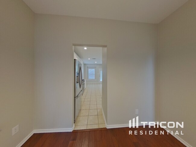 Building Photo - 5717 Fathom Dr