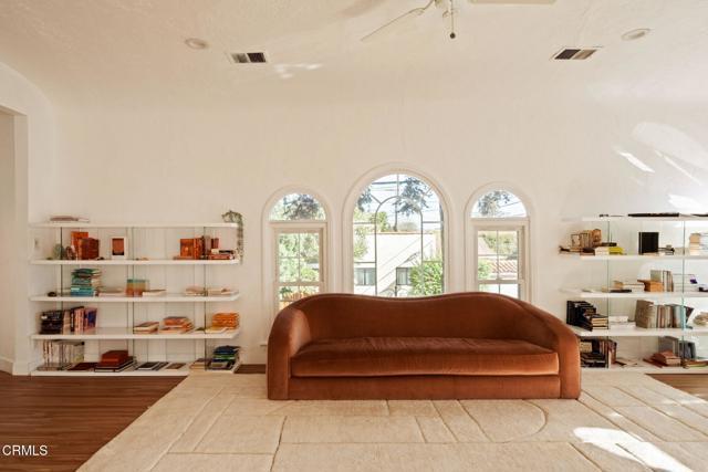 Foto del edificio - 5166 Packard St