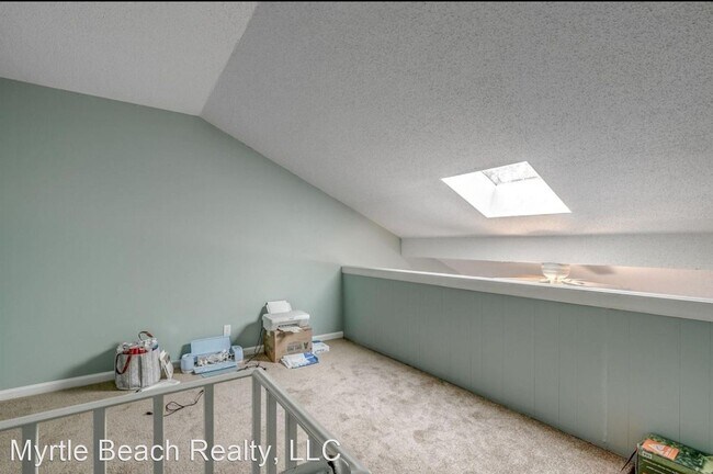 Building Photo - 2 br, 2 bath House - 1206 Erin Way Apt A