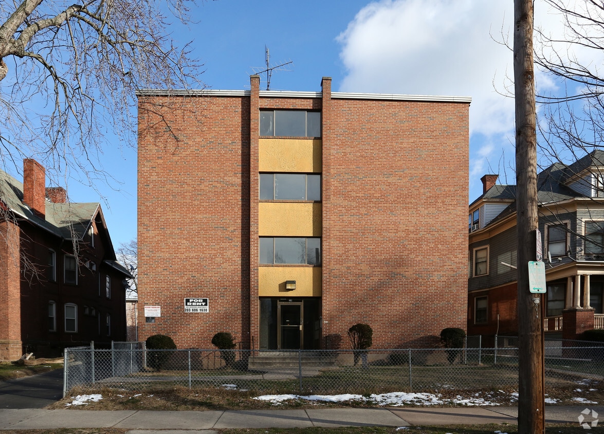 Building Photo - 218 Laurel St