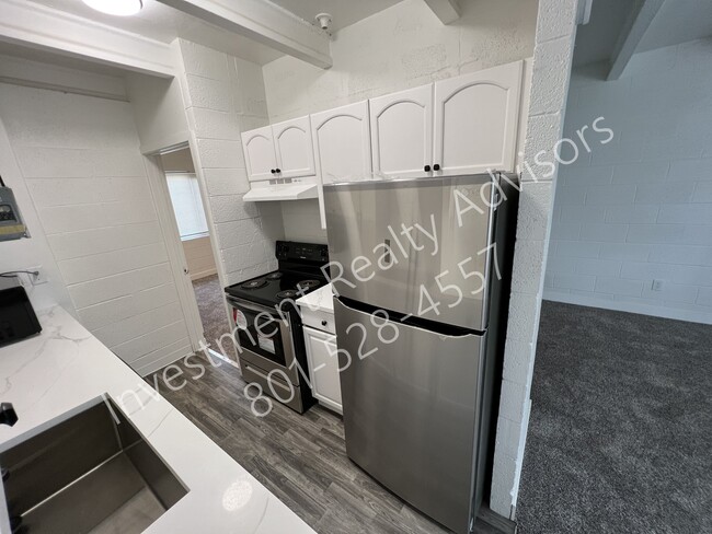 Building Photo - 2253 S 700 E
