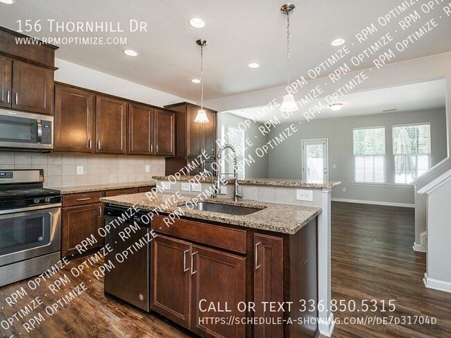 Foto del edificio - 156 Thornhill Dr