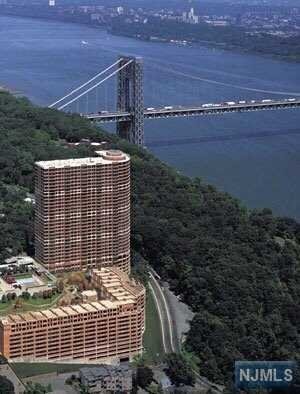 Foto principal - 100 Old Palisade Rd