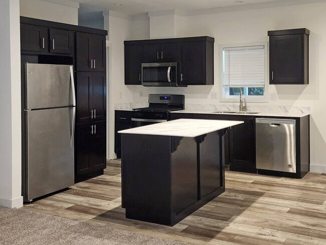 Foto del edificio - 370 E Lassen Ave