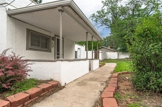 Building Photo - 1118 E Platte Ave
