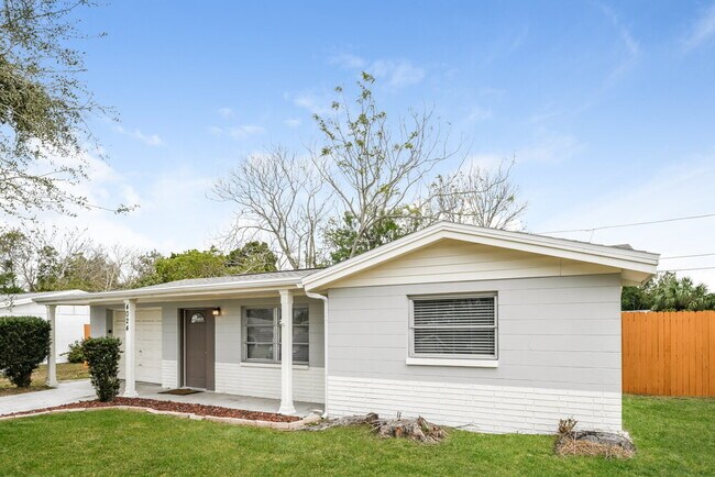 Foto del edificio - 4024 Cranbrook Pl