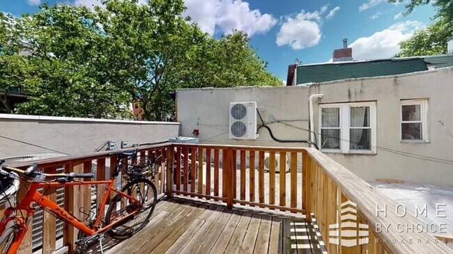 Foto del edificio - 1 bedroom in Brooklyn NY 11216