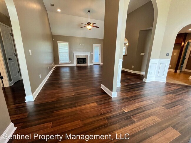 Foto del edificio - 3 br, 2 bath House - 114 Berkley Circle