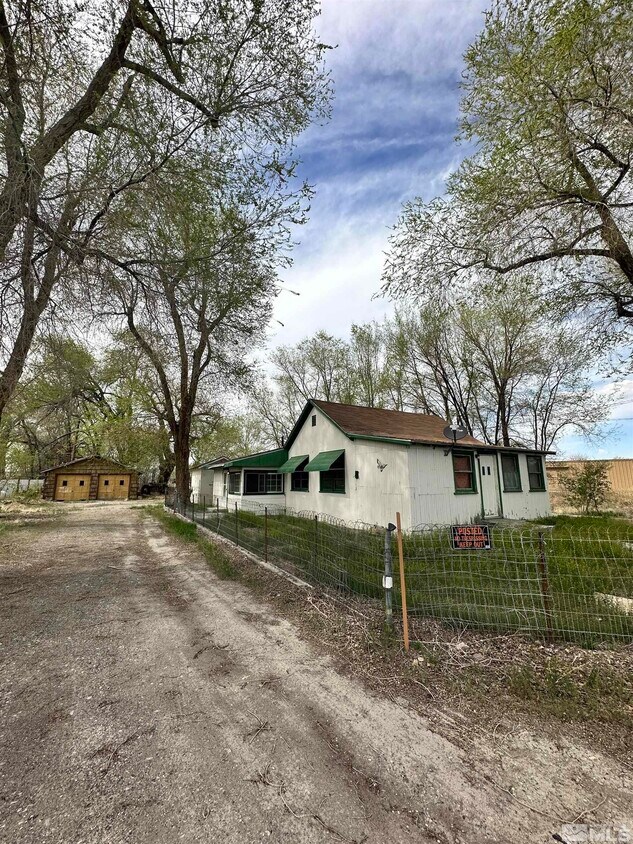 Building Photo - 1295 Upper Valley Rd