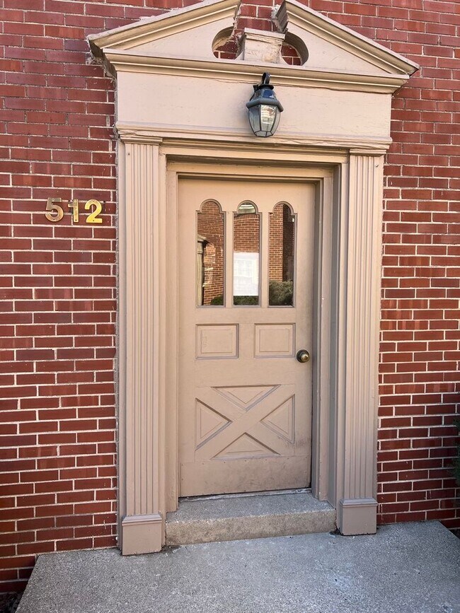 Foto del edificio - 512-524- E Henry Clay St
