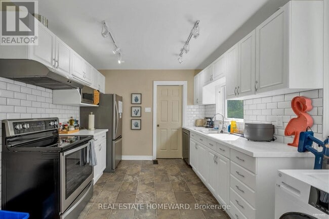 Building Photo - 5 Highvale Rd