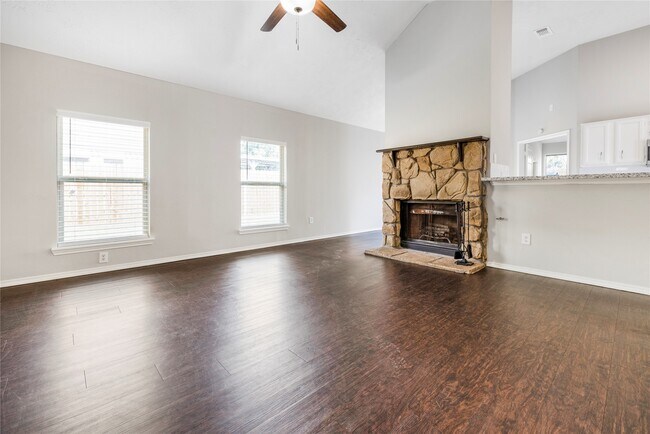 Foto del edificio - 12223 White River Dr