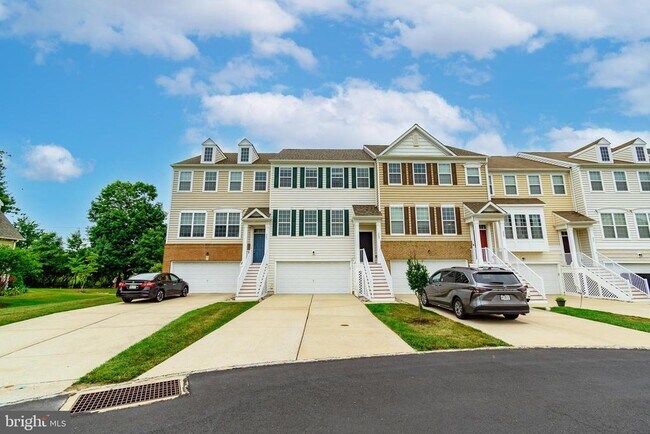 Building Photo - 303 Ellison Dr