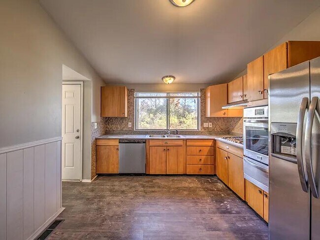 Foto del edificio - 13630 New Halls Ferry Road