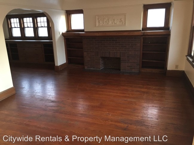 Building Photo - 2924 N 56th St