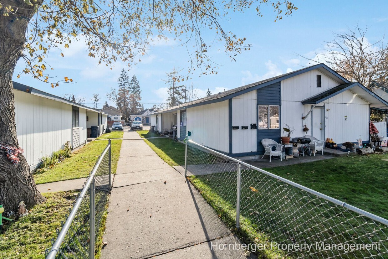 Foto principal - 1616/1624 East Desmet Avenue