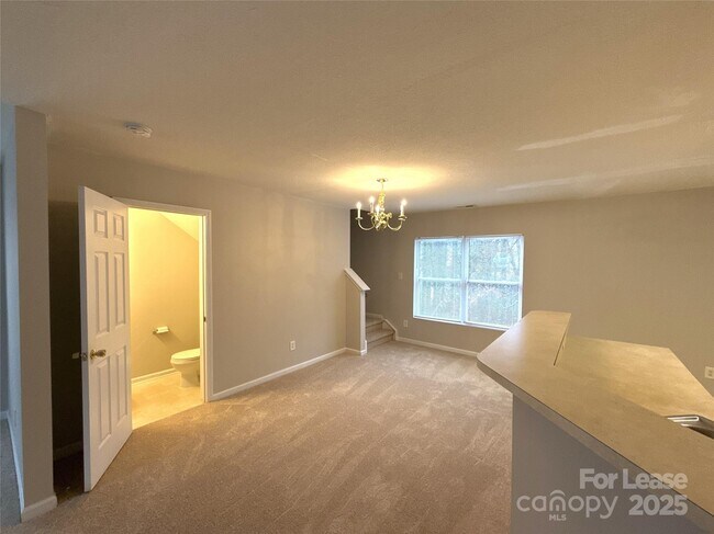 Foto del edificio - 1323 Winding Branch Ct