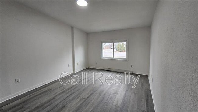 Building Photo - 224 N Conklin Rd