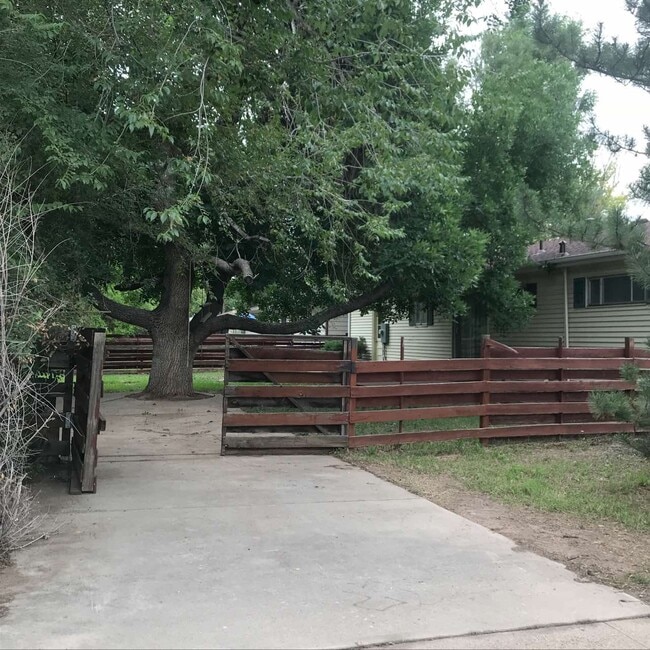 Building Photo - 1227 City Park Ave