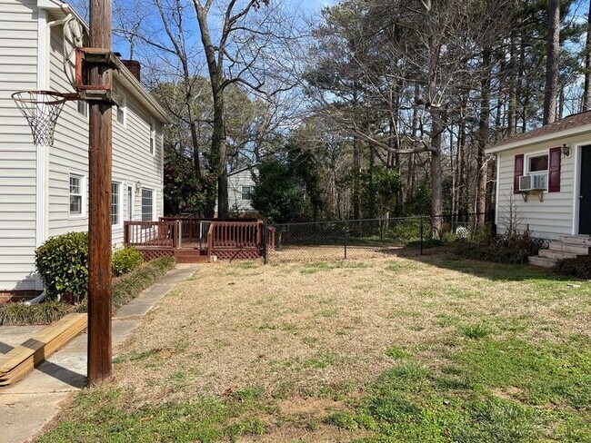 Building Photo - 1608 Owls Nest Rd