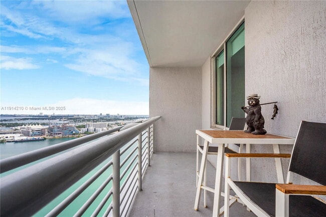 Photo - 335 S Biscayne Blvd Apartment