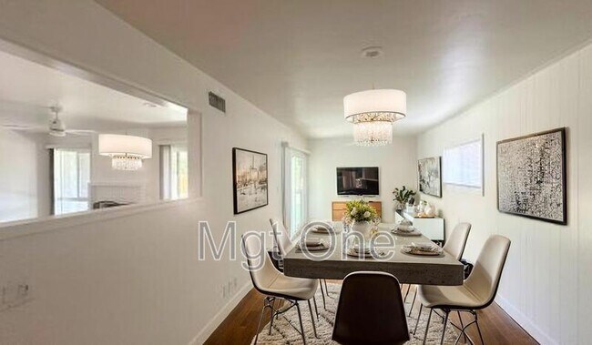 Foto del edificio - 4157 Kingsbury Pl