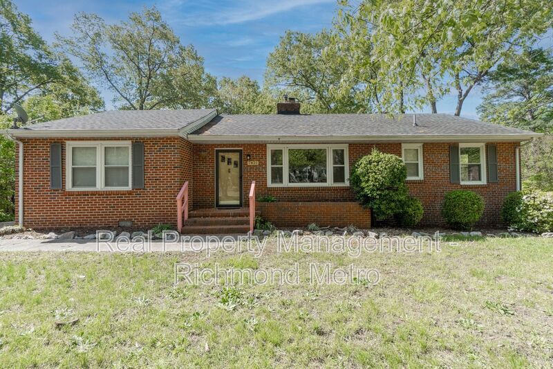 Foto principal - 7421 Dell Dr