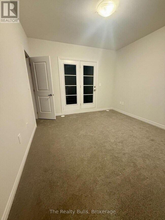 Photo du bâtiment - 5886 Saigon St