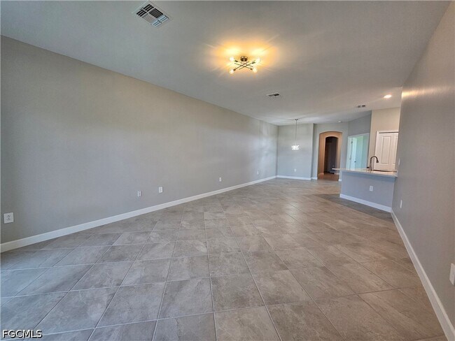 Foto del edificio - 20501 Hazelnut Ct S