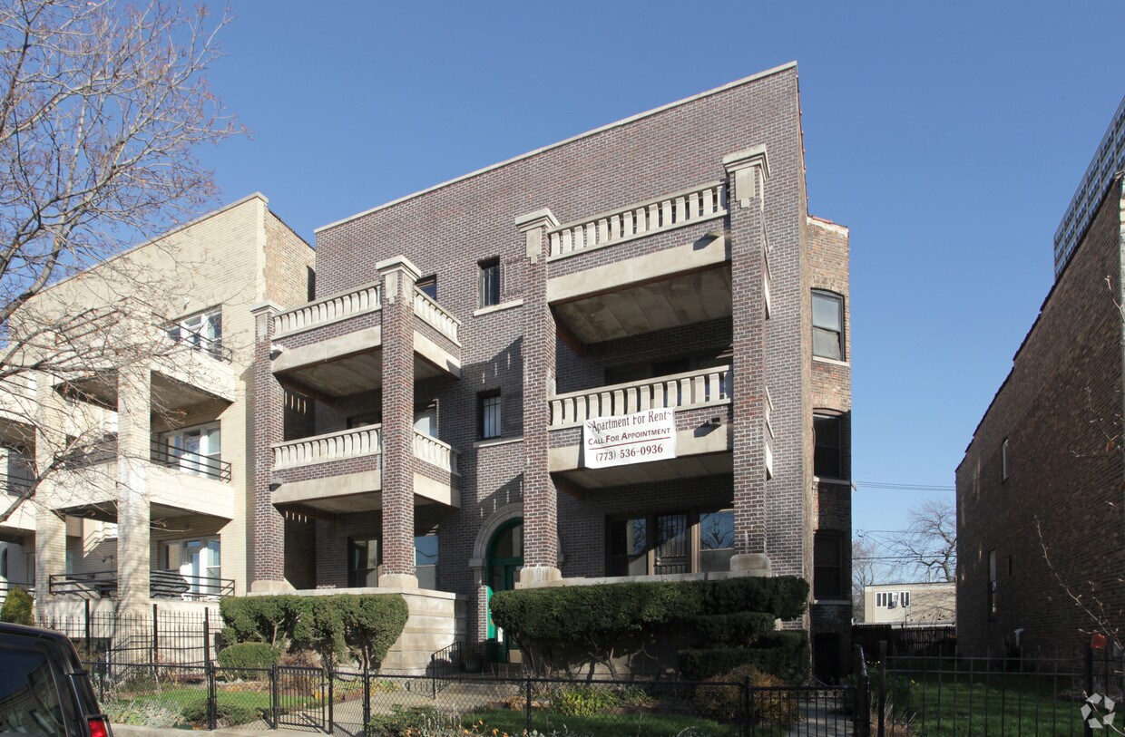 Primary Photo - 3531-3533 S King Dr