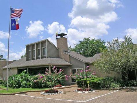 Business Office - Applewood Village Apartments