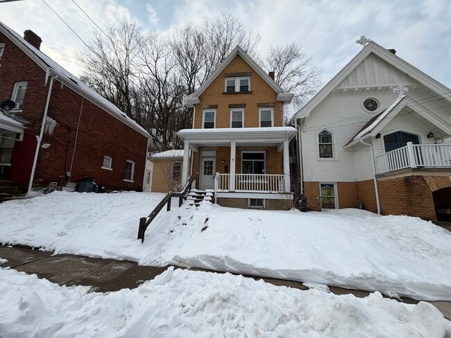 Foto del edificio - 526 Westinghouse Ave