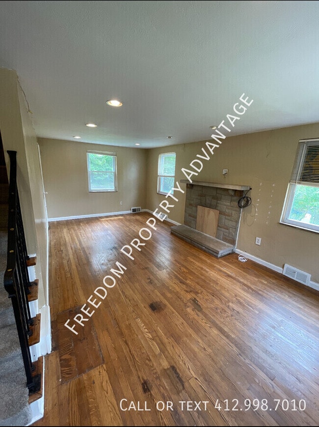 Photo - 11843 Joan Dr House