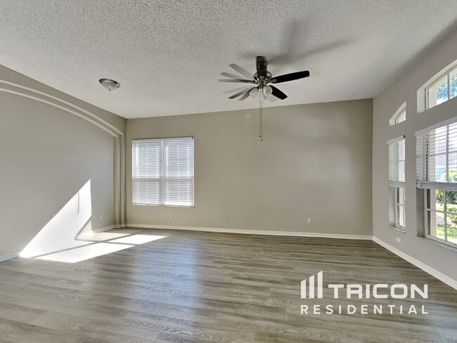 Building Photo - 29225 Birds Eye Dr