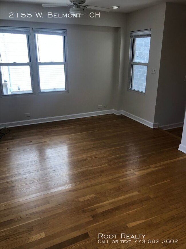 Foto del edificio - 2155 W Belmont Ave