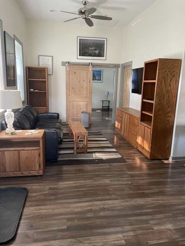 Living Area - 2226 Highway 25