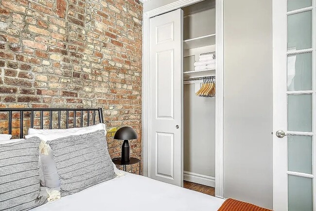 Foto del edificio - 248 Mott St