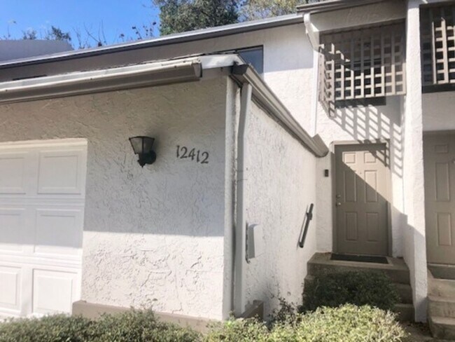 Foto del edificio - Move-In Ready 2 bedroom with attached Gara...