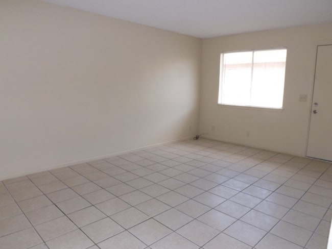 Building Photo - 15699 Sueno Ln
